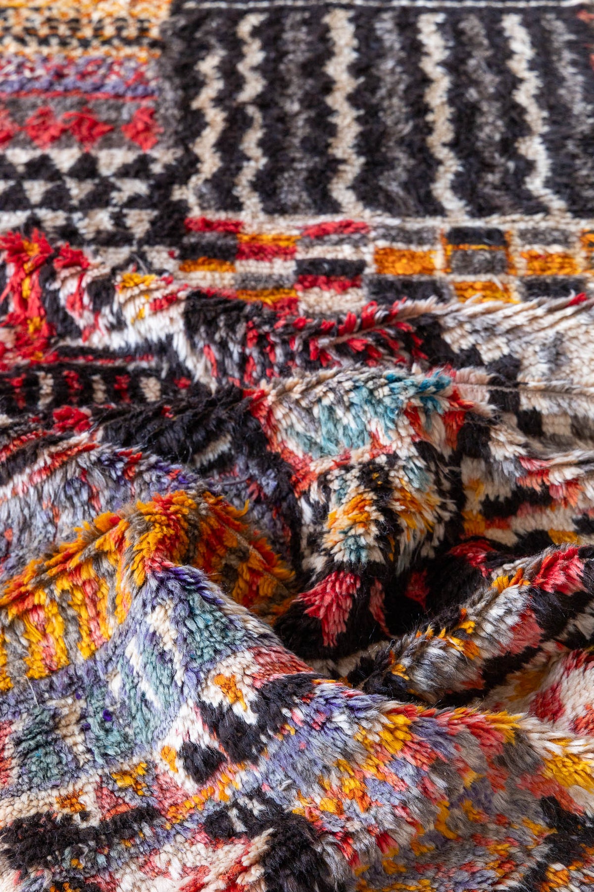 Taznakht 3.3 x 6.4 feet (102 x 195 cm)